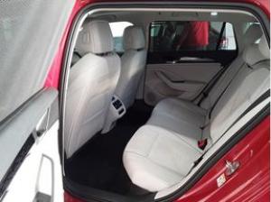 Volkswagen Passat Variant 1,5 eHybrid DSG Elegance AHK PanoDach HUD Alcantara Travel-ParkAssist