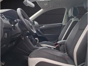 Volkswagen Tiguan TDI Urban Sport DSG LED AHK Navi AID ACC SHZ Park-Assist