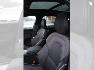 Volvo XC60 B5 Benzin AWD Plus Dark Aut/HeadUp/AHK/Luftfahrwerk/Panorama **PRIVAT**