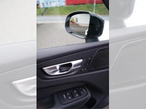 Volvo XC60 B5 Benzin AWD Plus Dark Aut/HeadUp/AHK/Luftfahrwerk/Panorama **PRIVAT**
