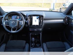 Volvo XC40 B3 Benzin 2WD Ultra Dark DKG/Connect/Panorama/360° **PRIVAT**