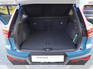 Volvo XC40 B3 Benzin 2WD Ultra Dark DKG/Connect/Panorama/360° **PRIVAT**