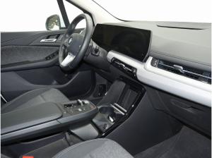 BMW 220 Active Tourer i Navi, LED, Parkass., Keyless, AHK, uvm.
