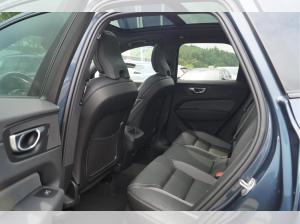 Volvo XC60 B5 Benzin AWD Plus Black Edition Aut. *FACELIFT*/HeadUp/AHK/Panorama **PRIVAT**