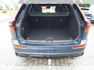 Volvo XC60 B5 Benzin AWD Plus Black Edition Aut. *FACELIFT*/HeadUp/AHK/Panorama **PRIVAT**