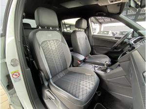 Volkswagen Tiguan Allspace 2.0 TDI DSG 4Motion R-Line NAVI RFK AHK Head-Up
