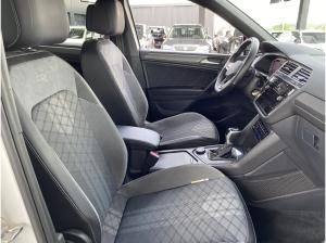 Volkswagen Tiguan Allspace 2.0 TDI DSG 4Motion R-Line NAVI RFK AHK Head-Up