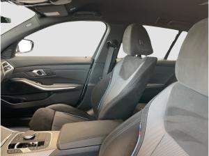 BMW 330 i xDrive Touring M Sport
