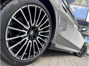 BMW 740 740d xDrive M Sport SkyLounge DA/PA Prof B&W AHK