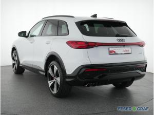 Audi Q5 SUV edition one mit Akzenten mythosschwarz