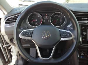 Volkswagen Tiguan Life 2.0TSI 4M DSG / Pano, Navi, AHK, LED