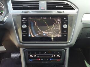 Volkswagen Tiguan Life 2.0TSI 4M DSG / Pano, Navi, AHK, LED