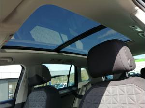 Volkswagen Tiguan Life 2.0TSI 4M DSG / Pano, Navi, AHK, LED