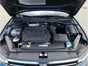 Volkswagen Passat Variant Elegance 2.0TDI DSG Standh AHK LM