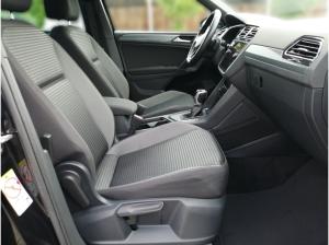Volkswagen Tiguan Active 2.0TDI DSG / Matrix, HuD, AHK, RFK