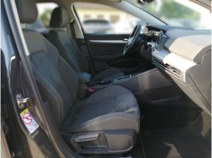 Volkswagen Golf Variant Life 2.0 DSG Navi CarPlay AHK LED