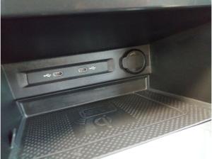 Volkswagen Tiguan Life 1.5TSI DSG Navi CarPlay LED RFK 18"