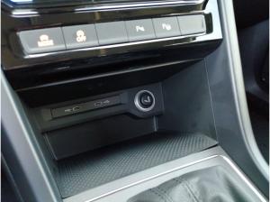 Volkswagen Touran Move 2.0TDI DSG / Navi, CarPlay, AHK, RFK