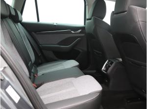 Skoda Octavia Selection 2.0 TDI DSG / Navi, HuD, 360°