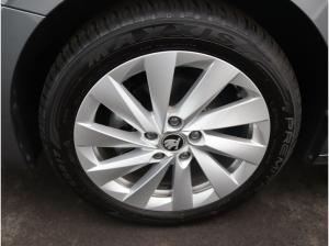 Skoda Octavia Selection 2.0 TDI DSG / Navi, HuD, 360°