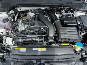 Volkswagen Golf VIII Life 1.5eTSI DSG/ AppConnect, LED, RFK