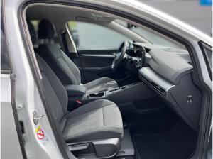 Volkswagen Golf VIII Life 1.5eTSI DSG/ AppConnect, LED, RFK