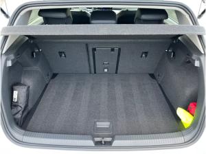 Volkswagen Golf VIII Life 1.5 TSI / CarPlay, LED, ACC, SHZ