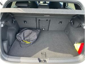 Volkswagen Golf VIII GTE 1.4 eHybrid DSG / Navi, LED+, RFK