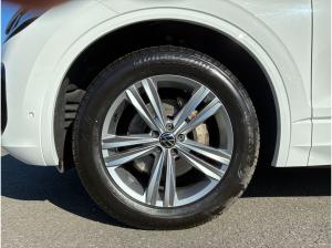 Volkswagen Touareg R-Line 3.0 TDI 4M DSG / Air, Matrix, AHK