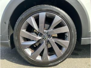 Volkswagen Taigo Style 1.5 TSI DSG / Pano, IQ.Drive, Matrix