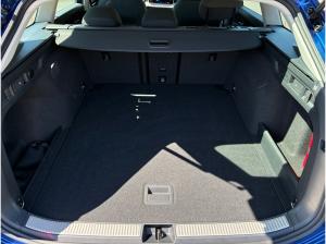 Volkswagen Passat Variant 1.5 eTSI DSG / CarPlay, LED, RFK