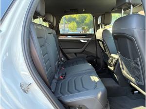Volkswagen Touareg R-Line 3.0 TDI 4M DSG / Air, Matrix, AHK
