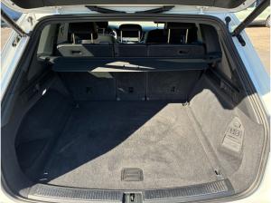 Volkswagen Touareg R-Line 3.0 TDI 4M DSG / Air, Matrix, AHK