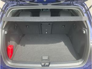 Volkswagen Golf VIII Life 1.5 TSI/ Navi, CarPlay, LED+, RFK