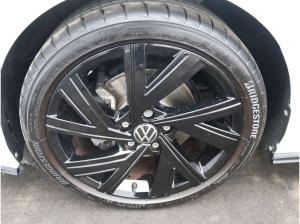 Volkswagen Golf R-Line Black VIII 1.5eTSI DSG / Matrix, AHK