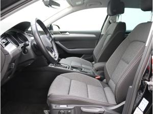 Volkswagen Passat Variant Business 2.0TDI 4M DSG / AHK, LED