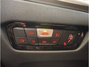 BMW 320 320d xDrive M Sport DA PA+ AdapLED HuD HiFi 19 LMR