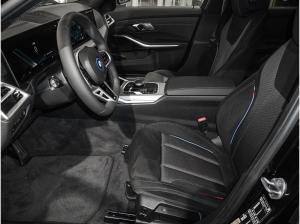 BMW 330 330e MSport HUD ACC RFK PA+ NAVI DAB 19