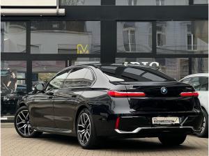 BMW 740 740d xDrive M Sport SkyPano DA/PA Prof Standhz.
