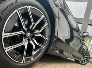 BMW 740 740d xDrive M Sport SkyPano DA/PA Prof Standhz.