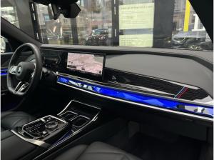 BMW 740 740d xDrive M Sport SkyPano DA/PA Prof Standhz.