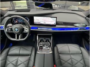 BMW 740 740d xDrive M Sport SkyPano DA/PA Prof Standhz.