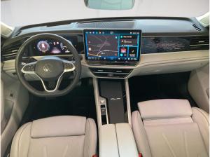 Volkswagen Passat Variant ELGANCE 2.0TDI DSG NP.65T AHK.LEDER.HEAD-UP.AREA-VIEW.
