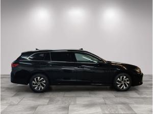 Volkswagen Passat Variant Business 1.5 eTSI AHK/Pano/10.30Garantie