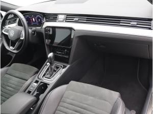 Volkswagen Passat Variant Elegance 2.0 TDI DSG / Pano, AHK