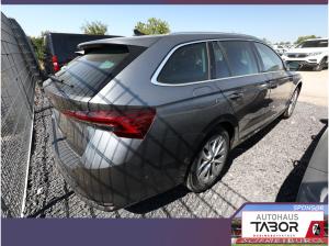 Skoda Octavia Combi DSG Selec Matrix HUD Nav ACC Kessy