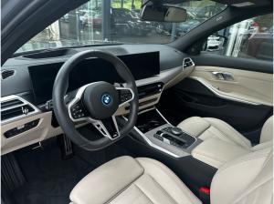 BMW 330 e xDrive Touring M Sport PRO //Leder Stop&Go AHK