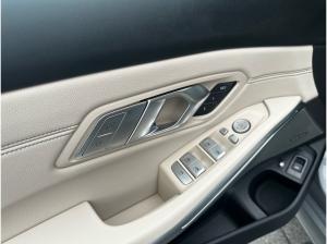 BMW 330 e xDrive Touring M Sport PRO //Leder Stop&Go AHK