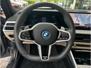 BMW 330 e xDrive Touring M Sport PRO //Leder Stop&Go AHK