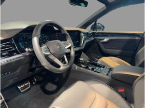 Volkswagen Touareg 3.0TDI R-Line 4x4 STHZG P-DACH LUFT AHK